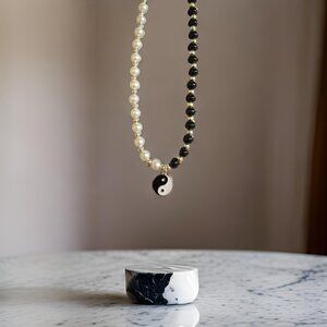 yin and yang Necklace of faux pearls